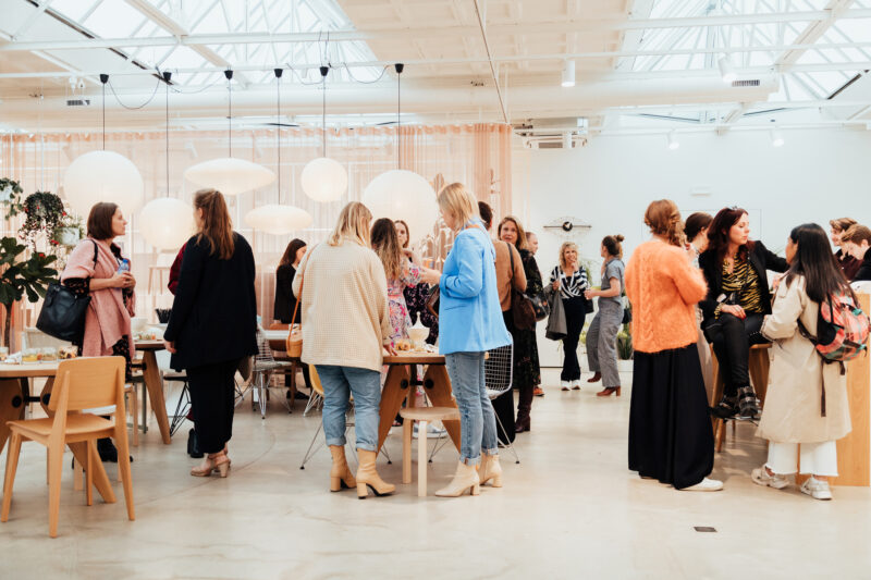 WORK BOSSY Launch SS22 2 2x